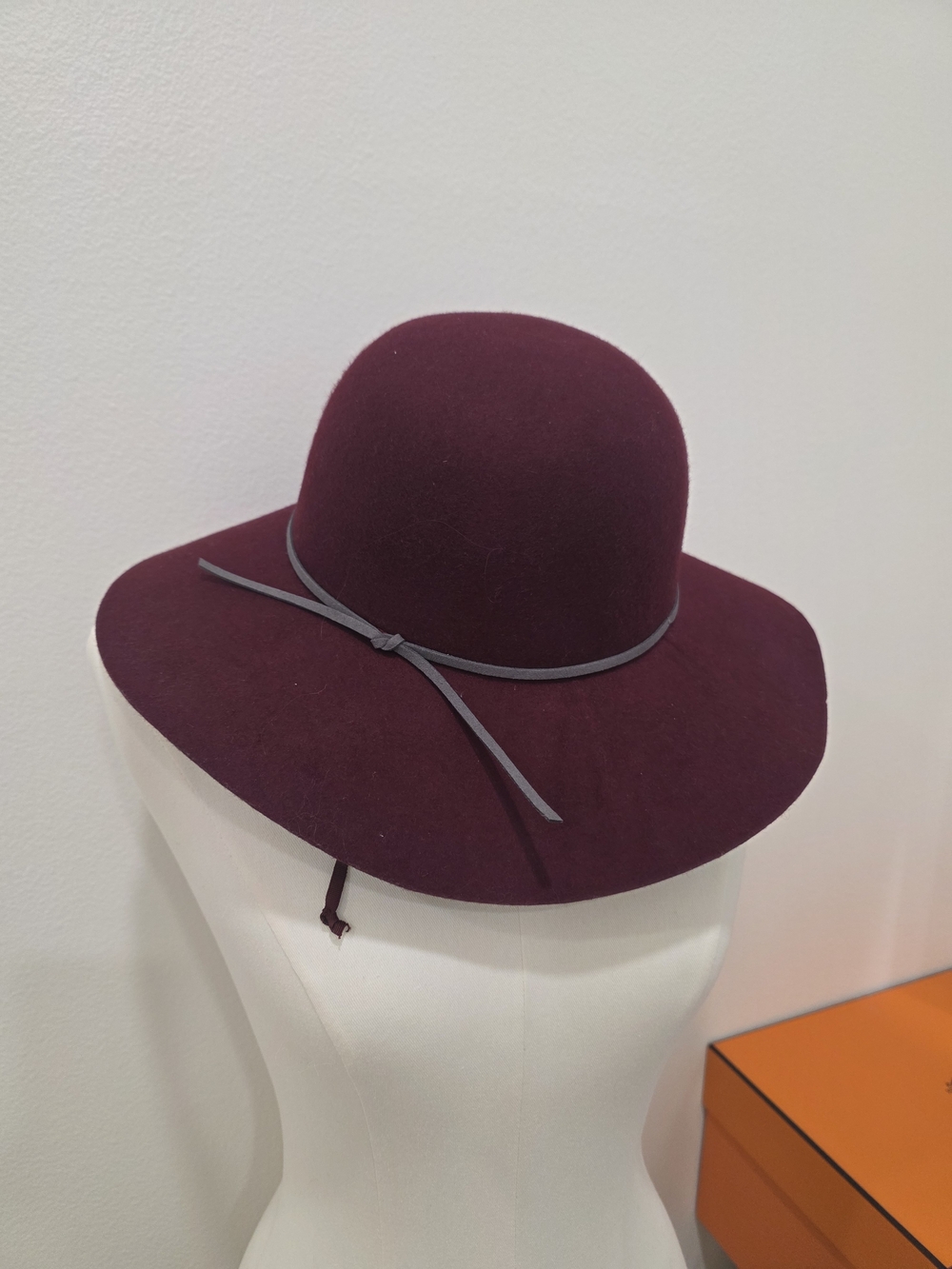 Women's Wide Brim Wool Fedora Hat - Burgundy